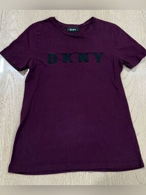 DKNY Short Sleeve Crewneck Tee in Plum with Black Logo